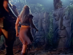 extant_XenaWarriorPrincess_1x14-AFistfulofDinars_02539