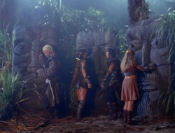 extant_XenaWarriorPrincess_1x14-AFistfulofDinars_02546