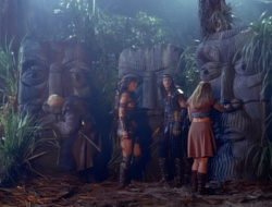 extant_XenaWarriorPrincess_1x14-AFistfulofDinars_02547