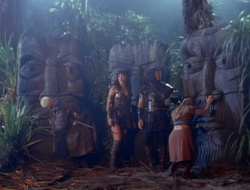 extant_XenaWarriorPrincess_1x14-AFistfulofDinars_02548