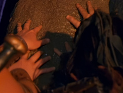 extant_XenaWarriorPrincess_1x14-AFistfulofDinars_02776