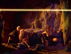 extant_XenaWarriorPrincess_1x14-AFistfulofDinars_02835