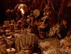 extant_XenaWarriorPrincess_1x14-AFistfulofDinars_02890