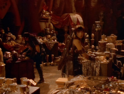 extant_XenaWarriorPrincess_1x14-AFistfulofDinars_02912