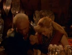 extant_XenaWarriorPrincess_1x14-AFistfulofDinars_02952
