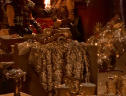extant_XenaWarriorPrincess_1x14-AFistfulofDinars_02955