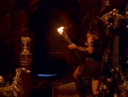 extant_XenaWarriorPrincess_1x14-AFistfulofDinars_02977