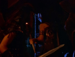 extant_XenaWarriorPrincess_1x14-AFistfulofDinars_03045