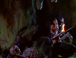 extant_XenaWarriorPrincess_1x14-AFistfulofDinars_03145