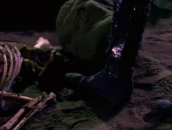 extant_XenaWarriorPrincess_1x14-AFistfulofDinars_03154
