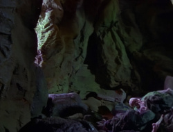 extant_XenaWarriorPrincess_1x14-AFistfulofDinars_03215