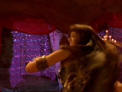 extant_XenaWarriorPrincess_1x14-AFistfulofDinars_03469