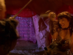 extant_XenaWarriorPrincess_1x14-AFistfulofDinars_03470