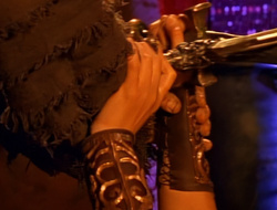 extant_XenaWarriorPrincess_1x14-AFistfulofDinars_03508