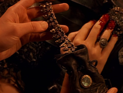 extant_XenaWarriorPrincess_1x14-AFistfulofDinars_03634