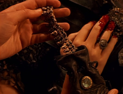 extant_XenaWarriorPrincess_1x14-AFistfulofDinars_03635