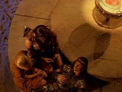 extant_XenaWarriorPrincess_1x14-AFistfulofDinars_03689