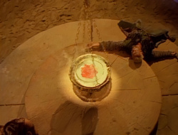 extant_XenaWarriorPrincess_1x14-AFistfulofDinars_03695
