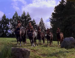 extant_XenaWarriorPrincess_2x01-OrphanOfWar_00191