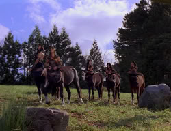 extant_XenaWarriorPrincess_2x01-OrphanOfWar_00192