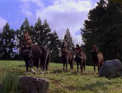 extant_XenaWarriorPrincess_2x01-OrphanOfWar_00193