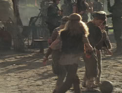 extant_XenaWarriorPrincess_2x01-OrphanOfWar_00823
