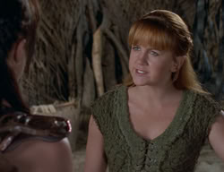 extant_XenaWarriorPrincess_2x01-OrphanOfWar_00890