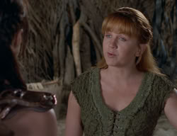 extant_XenaWarriorPrincess_2x01-OrphanOfWar_00900