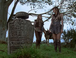 extant_XenaWarriorPrincess_2x01-OrphanOfWar_01058