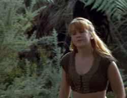 extant_XenaWarriorPrincess_2x01-OrphanOfWar_01271