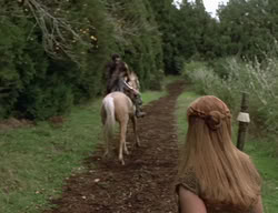 extant_XenaWarriorPrincess_2x01-OrphanOfWar_01420