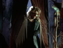 extant_XenaWarriorPrincess_2x01-OrphanOfWar_01509