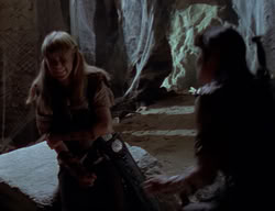 extant_XenaWarriorPrincess_2x01-OrphanOfWar_01953