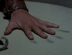extant_XenaWarriorPrincess_2x01-OrphanOfWar_02354