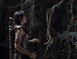 extant_XenaWarriorPrincess_2x01-OrphanOfWar_02376