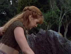 extant_XenaWarriorPrincess_2x01-OrphanOfWar_02443
