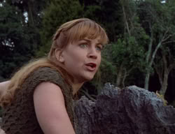 extant_XenaWarriorPrincess_2x01-OrphanOfWar_02447