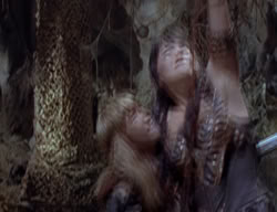 extant_XenaWarriorPrincess_2x01-OrphanOfWar_02455