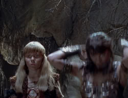 extant_XenaWarriorPrincess_2x01-OrphanOfWar_02468