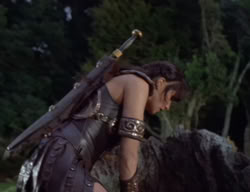 extant_XenaWarriorPrincess_2x01-OrphanOfWar_02522