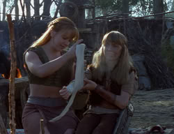 extant_XenaWarriorPrincess_2x01-OrphanOfWar_02890