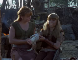 extant_XenaWarriorPrincess_2x01-OrphanOfWar_02894