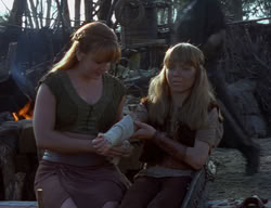 extant_XenaWarriorPrincess_2x01-OrphanOfWar_02895