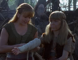 extant_XenaWarriorPrincess_2x01-OrphanOfWar_02922