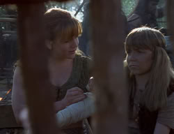 extant_XenaWarriorPrincess_2x01-OrphanOfWar_02928