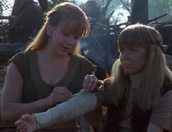 extant_XenaWarriorPrincess_2x01-OrphanOfWar_02931