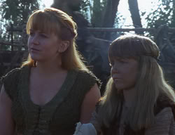 extant_XenaWarriorPrincess_2x01-OrphanOfWar_02938