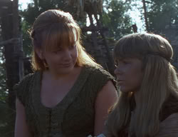 extant_XenaWarriorPrincess_2x01-OrphanOfWar_02947