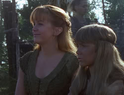 extant_XenaWarriorPrincess_2x01-OrphanOfWar_02954