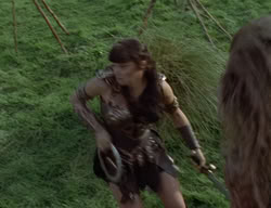 extant_XenaWarriorPrincess_2x01-OrphanOfWar_03247